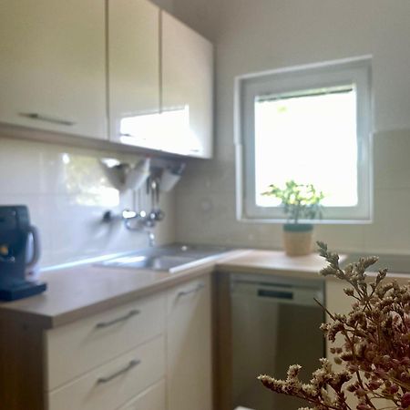 Apartment Ponos Кърк Екстериор снимка