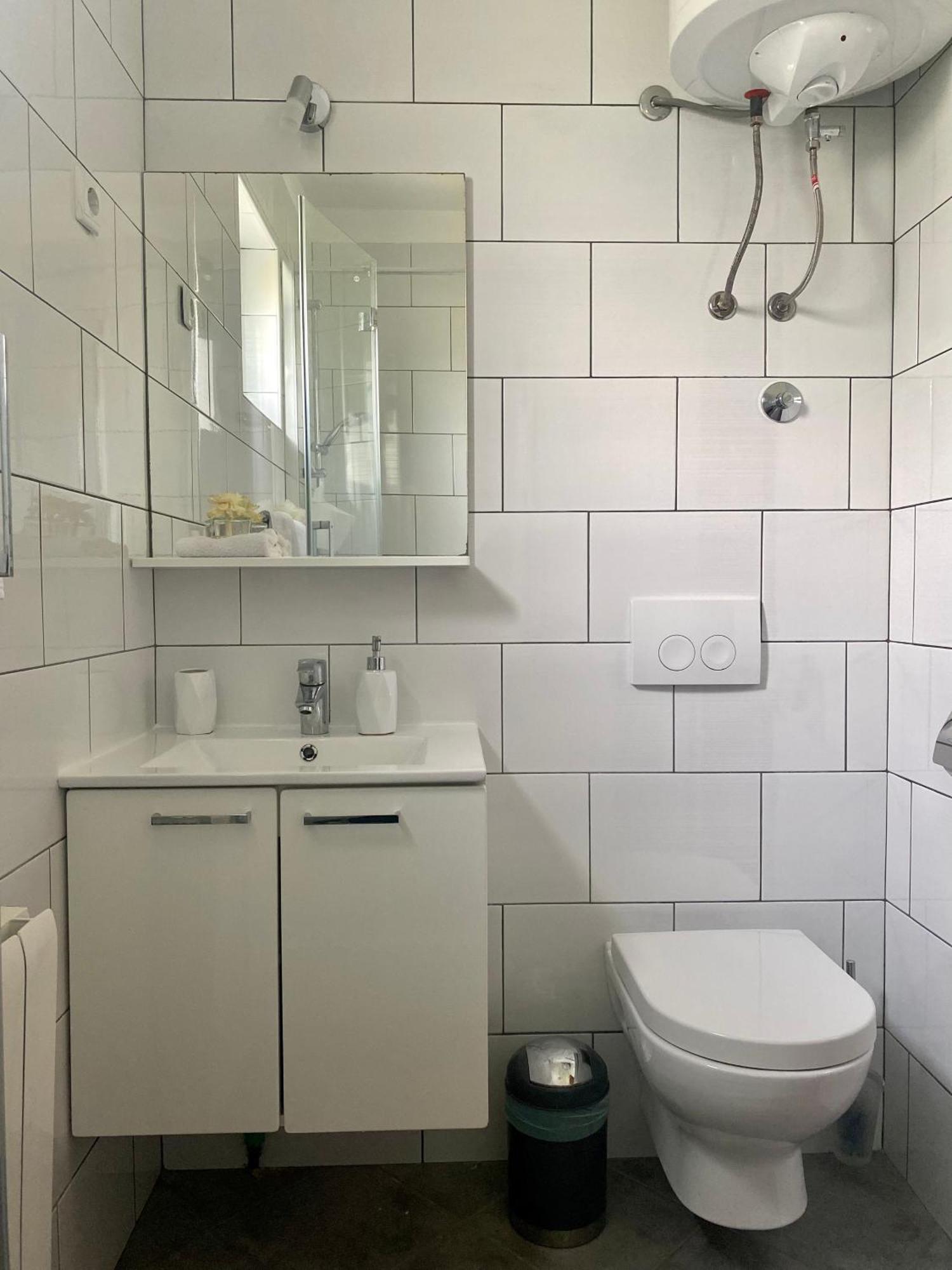 Apartment Ponos Кърк Екстериор снимка
