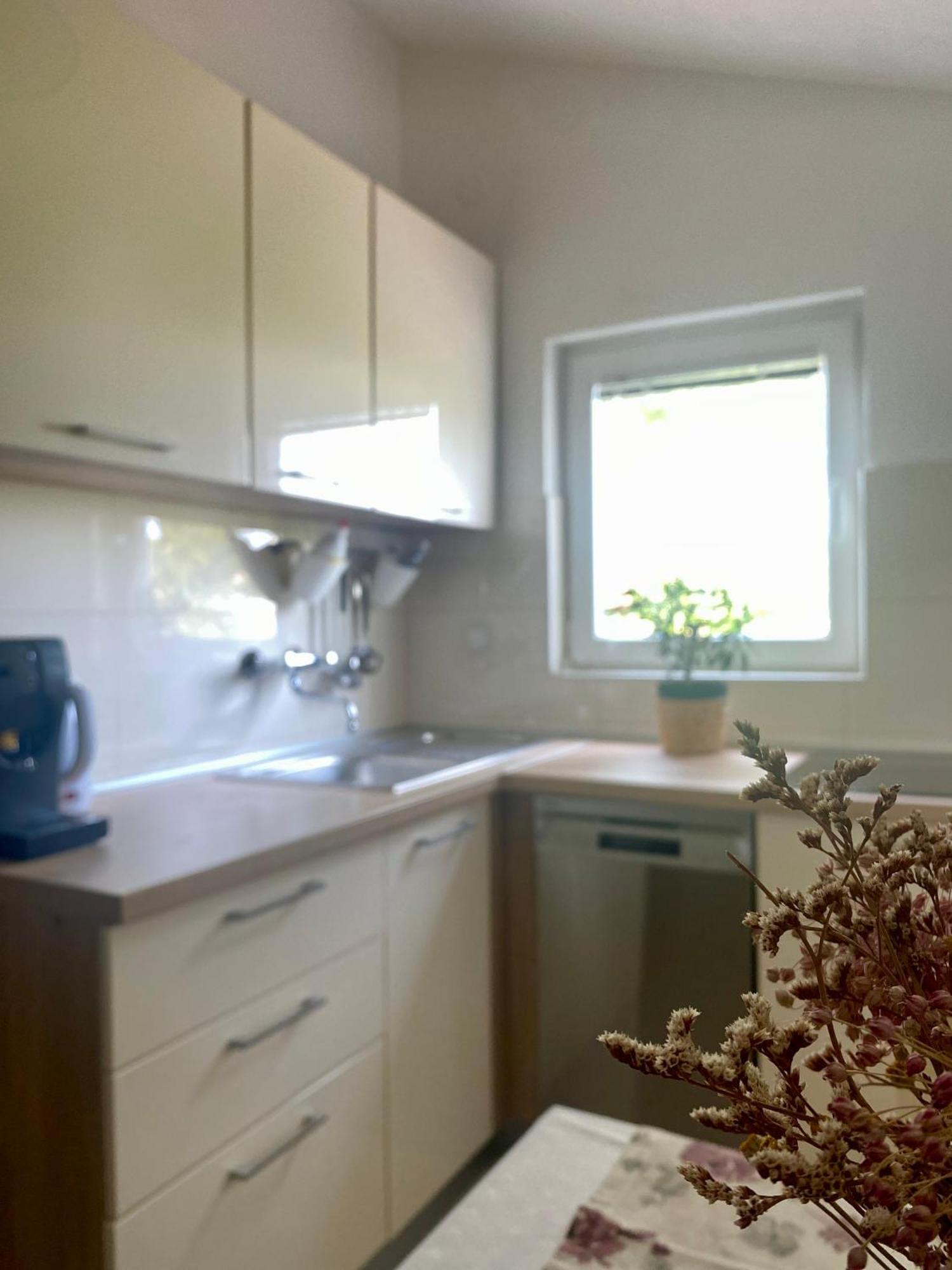 Apartment Ponos Кърк Екстериор снимка