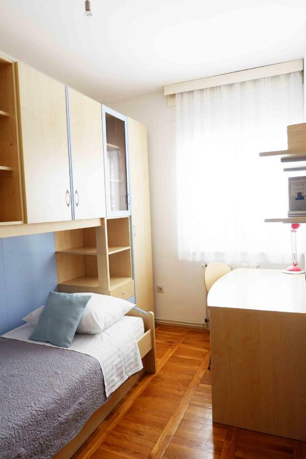 Apartment Ponos Кърк Екстериор снимка