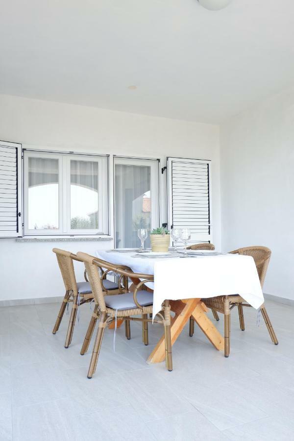 Apartment Ponos Кърк Екстериор снимка